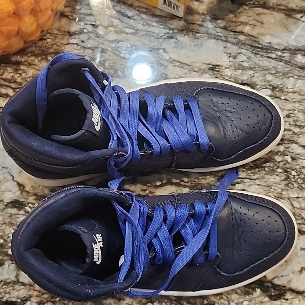 Air Jordan 1Retro high family forever size 8 1/2 navy blue